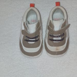 Baby boys carters size 9-12 shoes